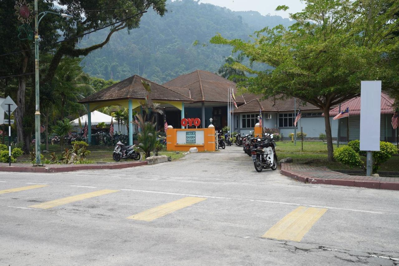 Kejora Garden Resort Kampong Pasir Bogak Exterior foto