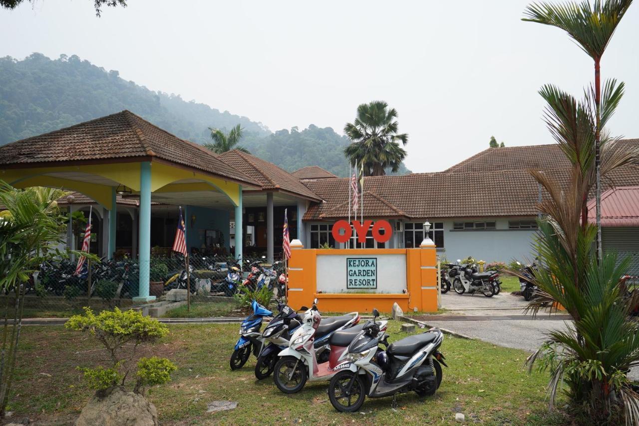 Kejora Garden Resort Kampong Pasir Bogak Exterior foto