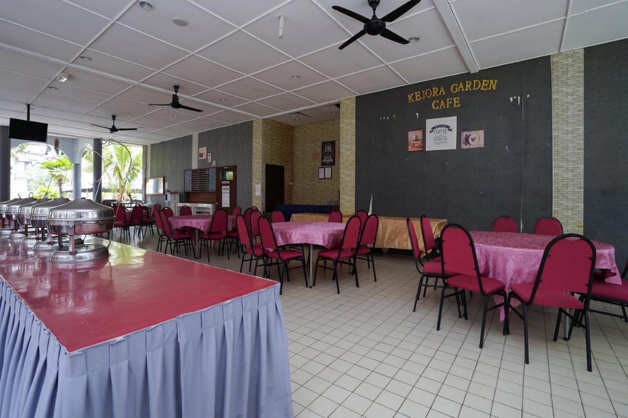 Kejora Garden Resort Kampong Pasir Bogak Exterior foto