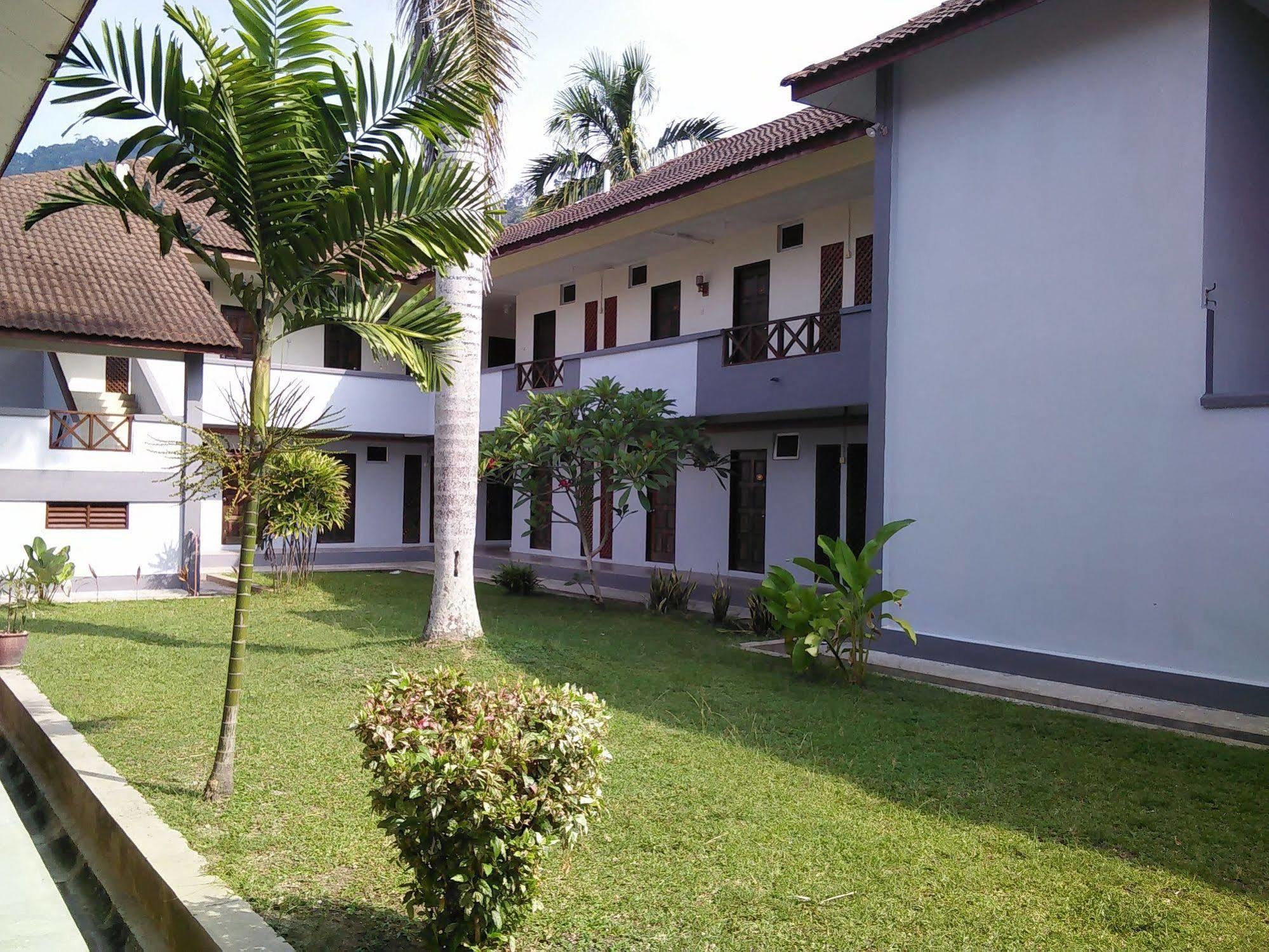Kejora Garden Resort Kampong Pasir Bogak Exterior foto